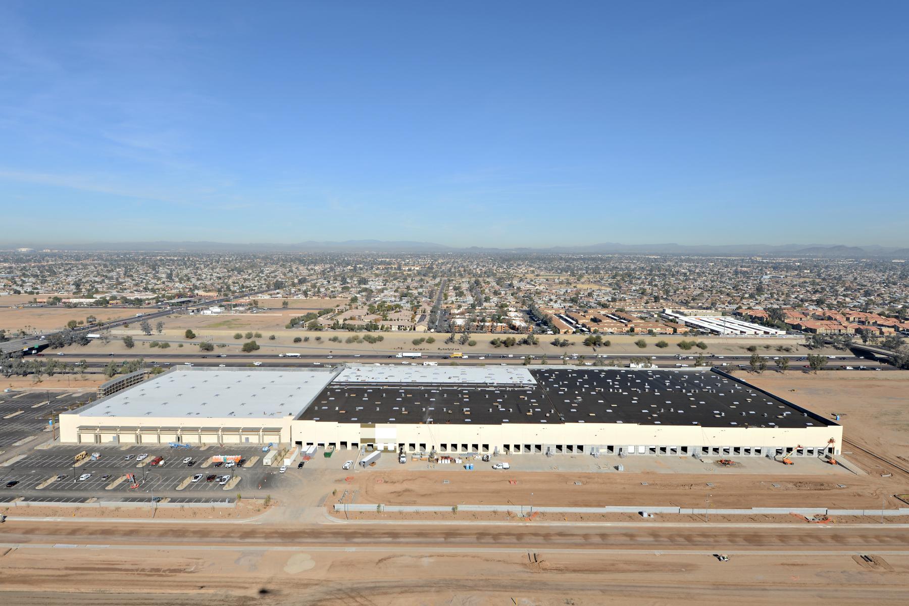 Living Spaces Furniture Showroom & Distribution Center Ryan Companies